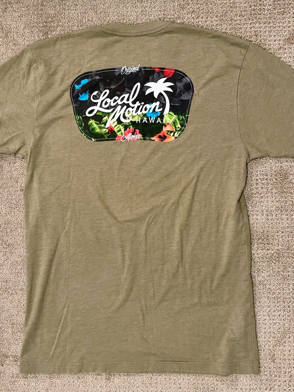 Local Motion Hawaii Men’s Olive Green Short-Sleeve Graphic Tee